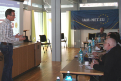 © IAM-NET GmbH